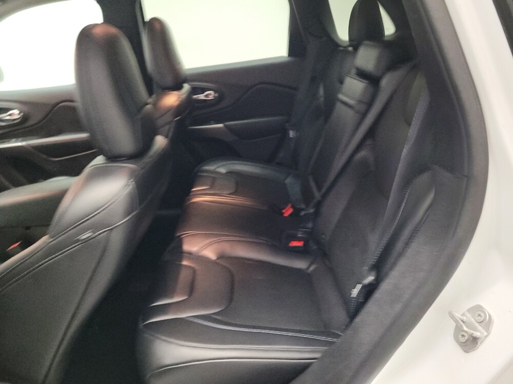 2019 Jeep Cherokee in Downey, CA 90241 - 18117193 18