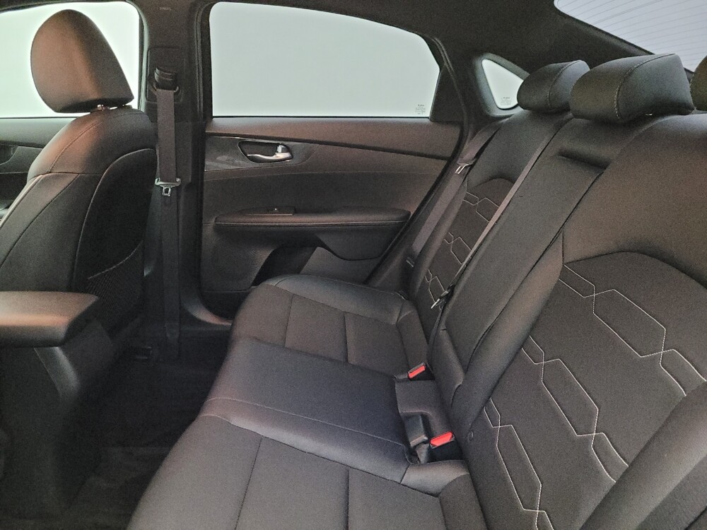 2023 Kia Forte in Phoenix, AZ 85015 - 18117194 18