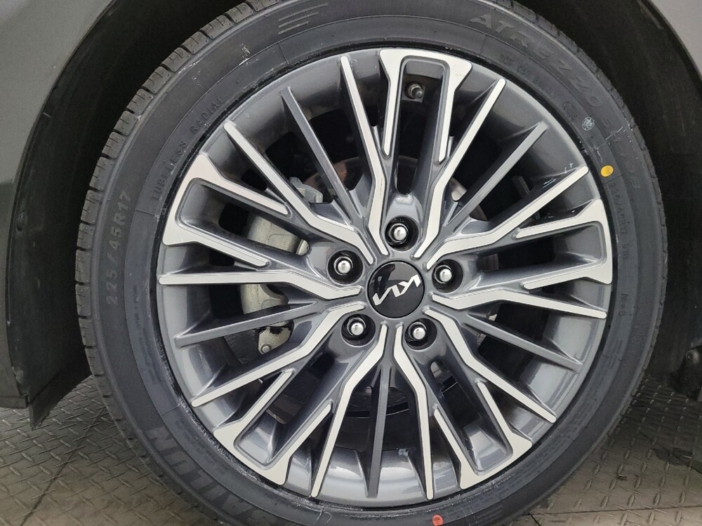 2023 Kia Forte in Phoenix, AZ 85015 - 18117194 31