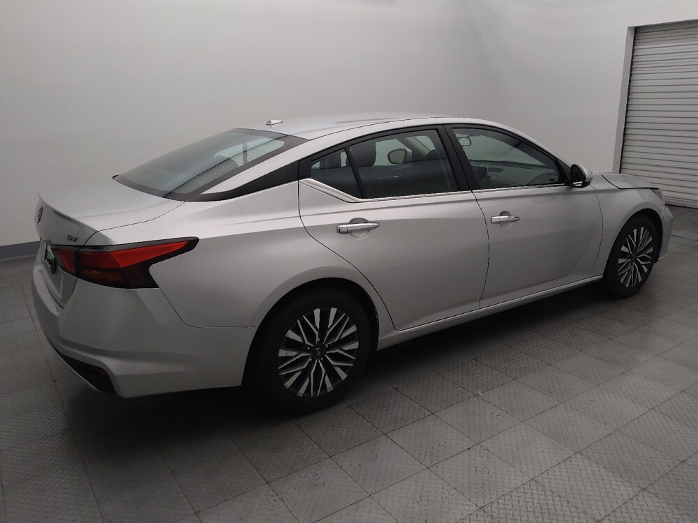 2023 Nissan Altima in Houston, TX 77034 - 18117206 10