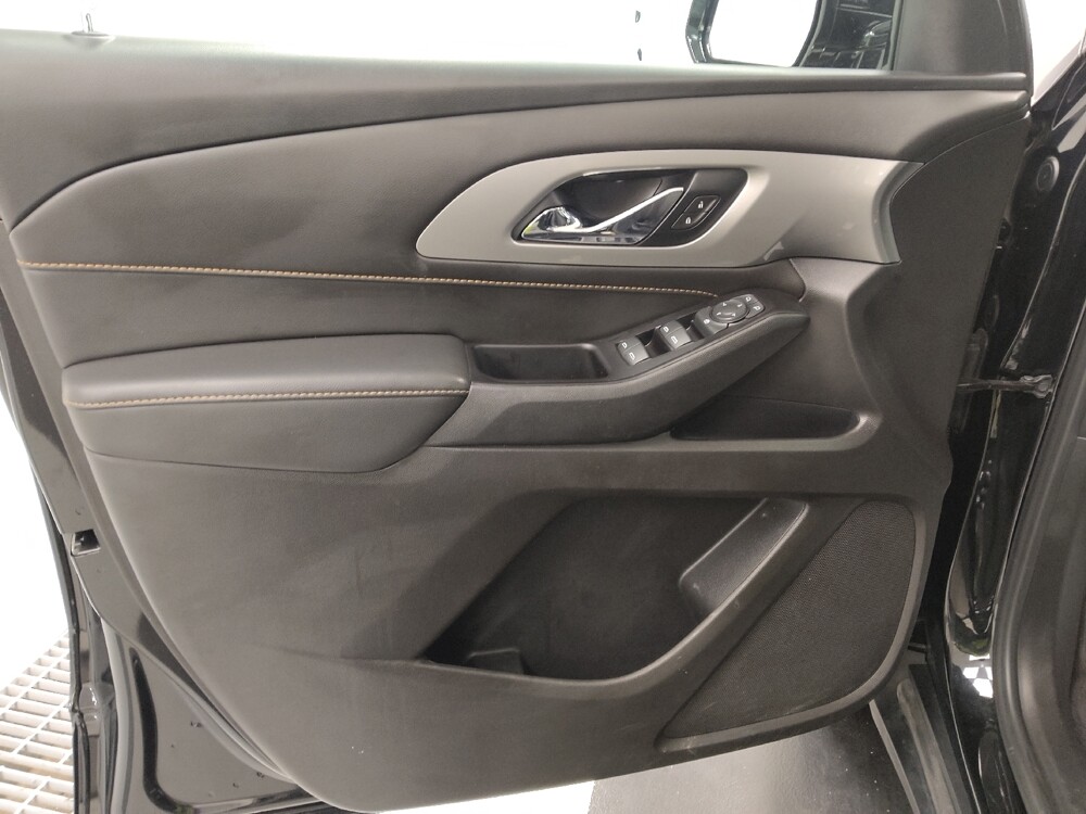 2020 Chevrolet Traverse in St. Louis, MO 63125 - 18117212 27