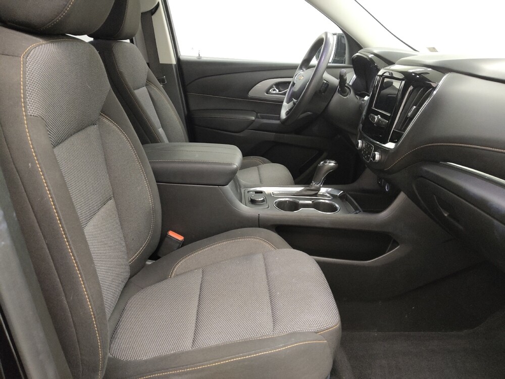 2020 Chevrolet Traverse in St. Louis, MO 63125 - 18117212 19