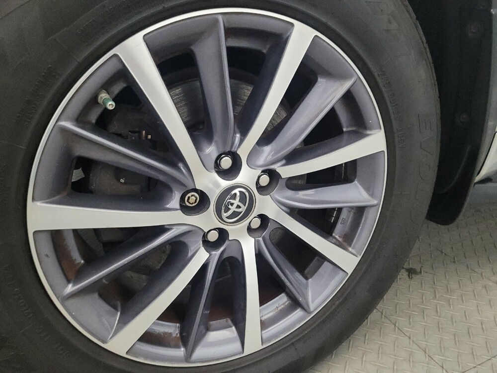 2018 Toyota Highlander in New Castle, DE 19720 - 18117216 31