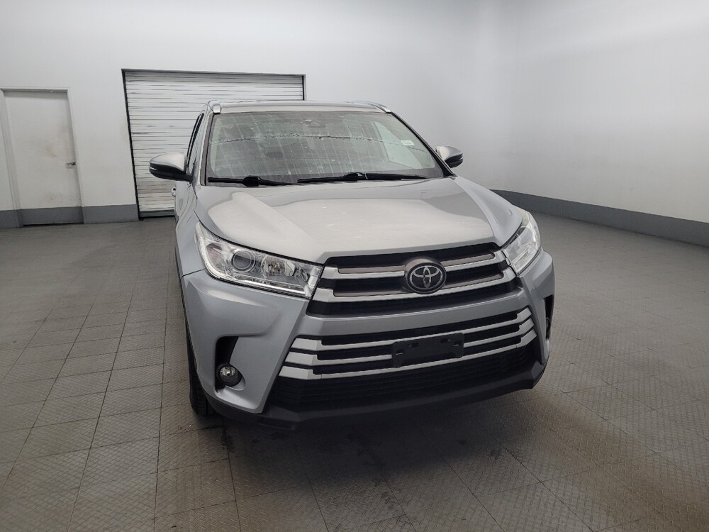 2018 Toyota Highlander in New Castle, DE 19720 - 18117216 14