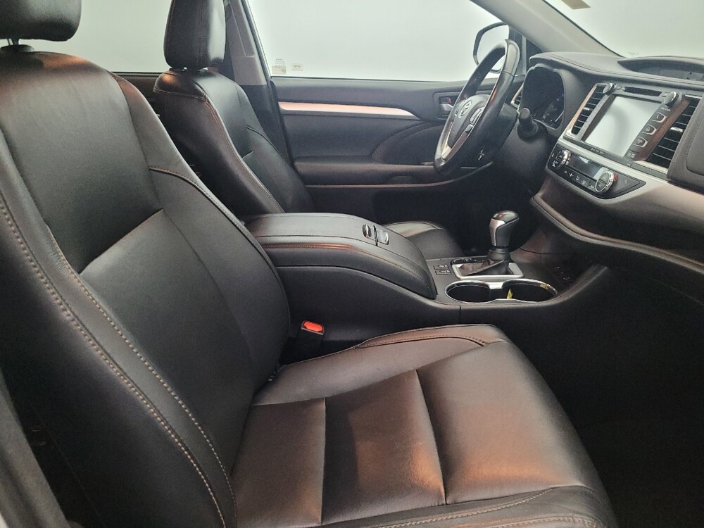 2018 Toyota Highlander in New Castle, DE 19720 - 18117216 21