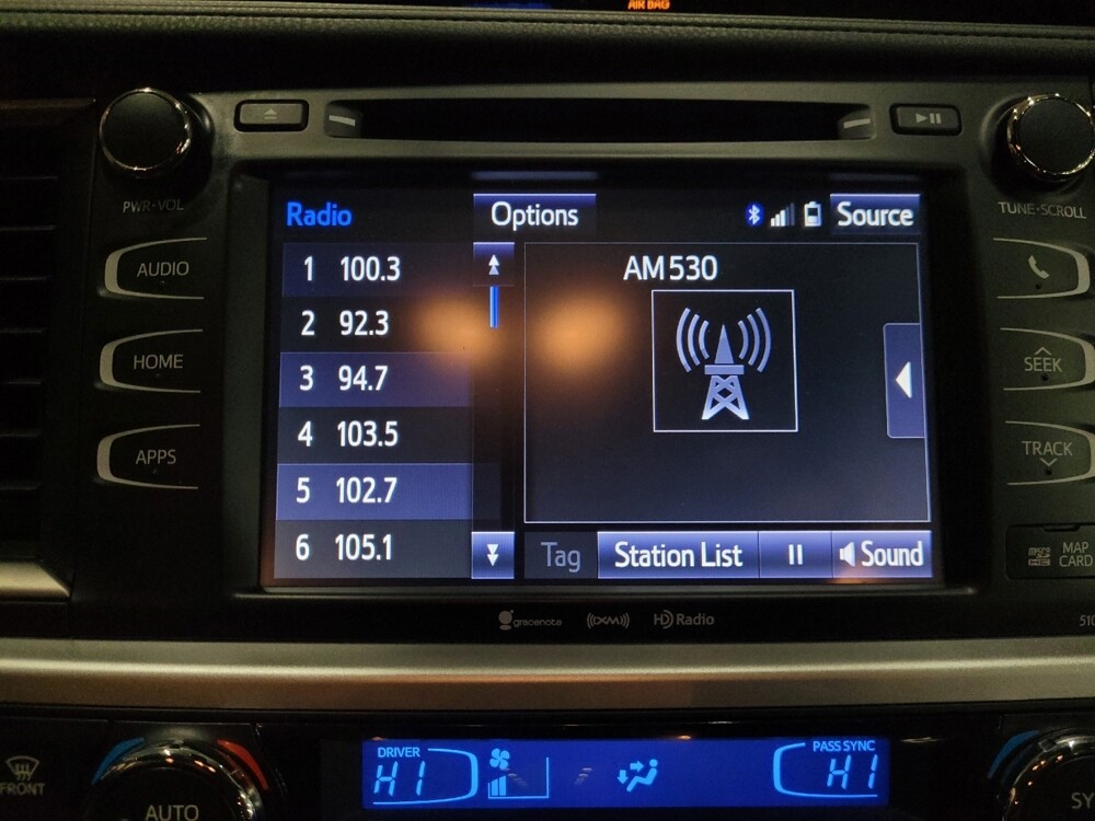 2018 Toyota Highlander in New Castle, DE 19720 - 18117216 25