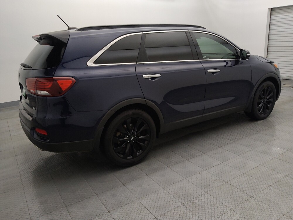 2019 Kia Sorento in Houston, TX 77074 - 18117231 10