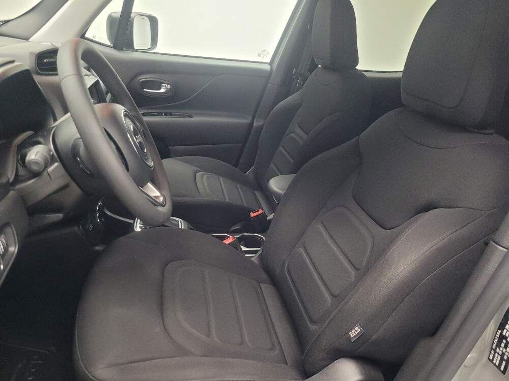 2022 Jeep Renegade in Indianapolis, IN 46222 - 18117233 17