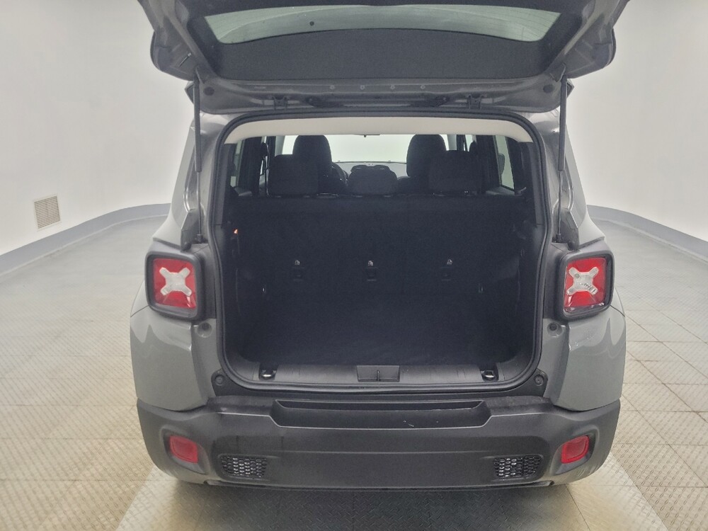 2022 Jeep Renegade in Indianapolis, IN 46222 - 18117233 29