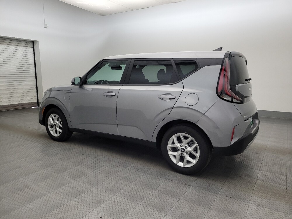 2025 Kia Soul in Chandler, AZ 85225 - 18117234 3