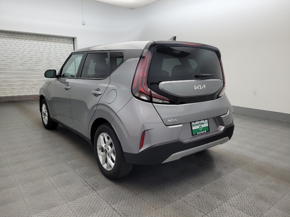 2025 Kia Soul in Chandler, AZ 85225 - 18117234 5