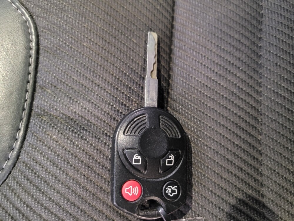 2016 Ford Escape in Jacksonville, FL 32210 - 18117235 32