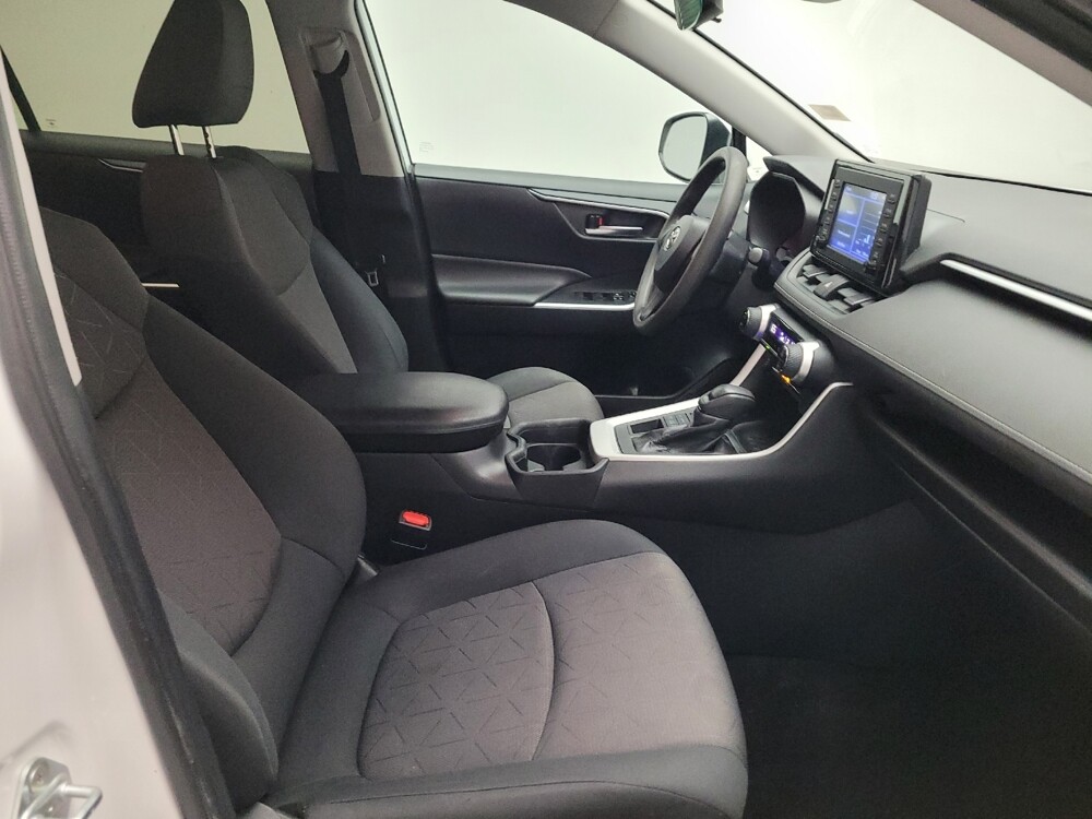 2019 Toyota RAV4 in Downey, CA 90241 - 18117248 21