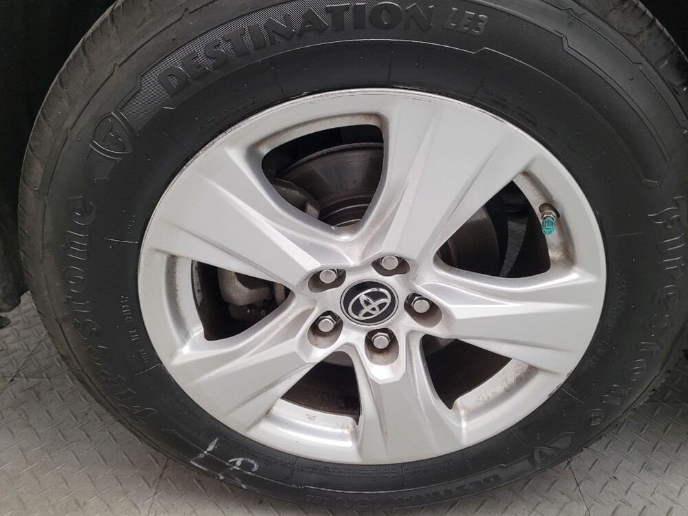 2019 Toyota RAV4 in Downey, CA 90241 - 18117248 31