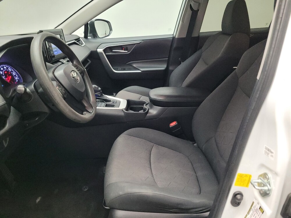 2019 Toyota RAV4 in Downey, CA 90241 - 18117248 17