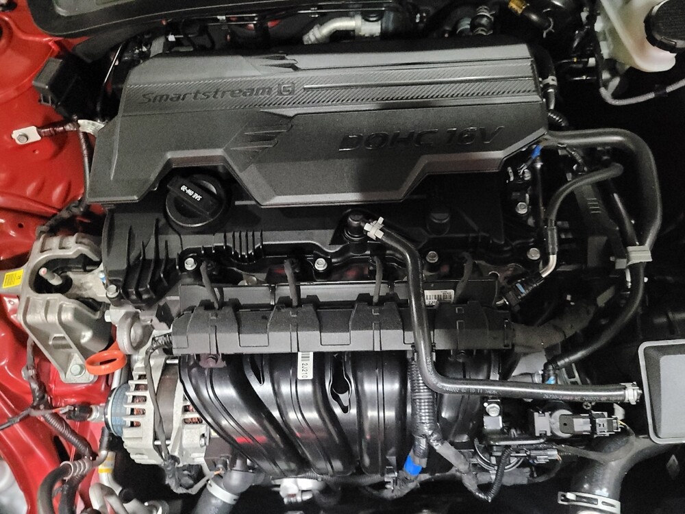 2024 Hyundai Elantra in Plymouth Meeting, PA 19462 - 18117273 30