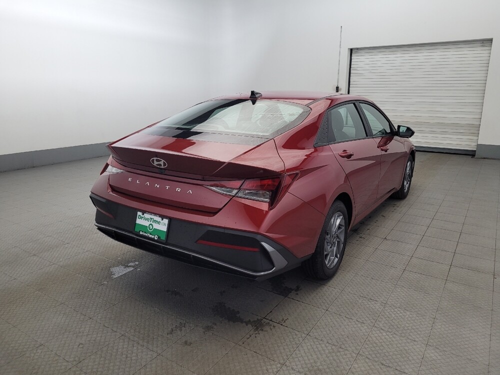 2024 Hyundai Elantra in Plymouth Meeting, PA 19462 - 18117273 9