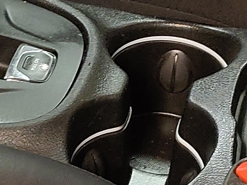 2018 Jeep Cherokee in Tampa, FL 33619 - 18117305 26