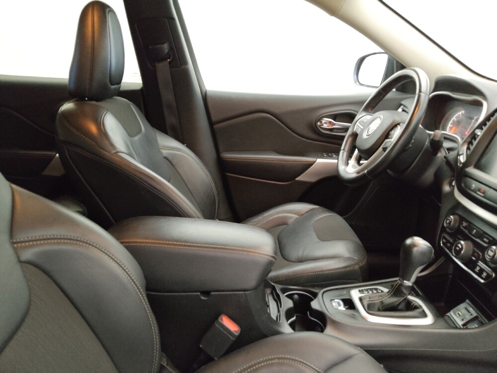 2018 Jeep Cherokee in Tampa, FL 33619 - 18117305 21