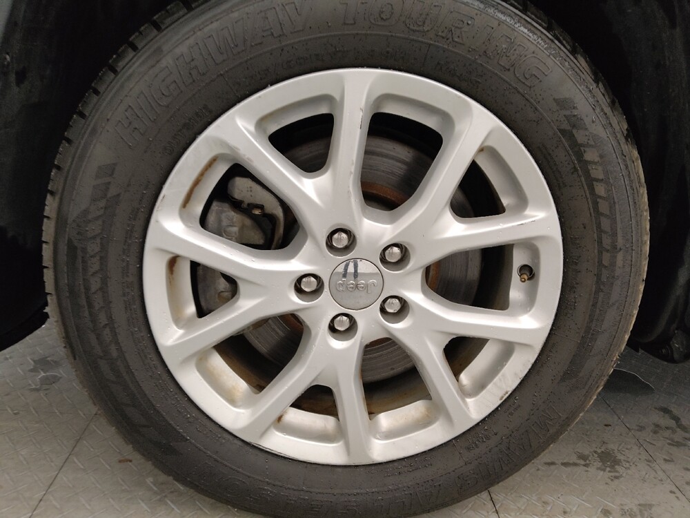 2018 Jeep Cherokee in Tampa, FL 33619 - 18117305 31