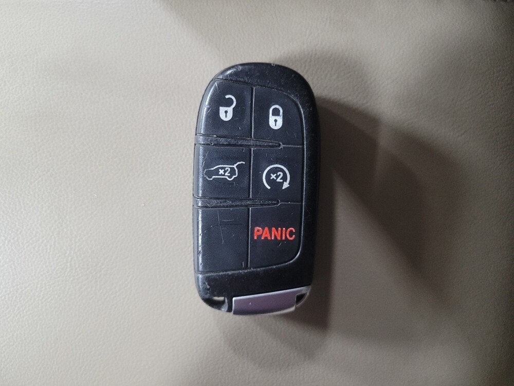 2017 Jeep Grand Cherokee in Birmingham, AL 35215 - 18117309 32