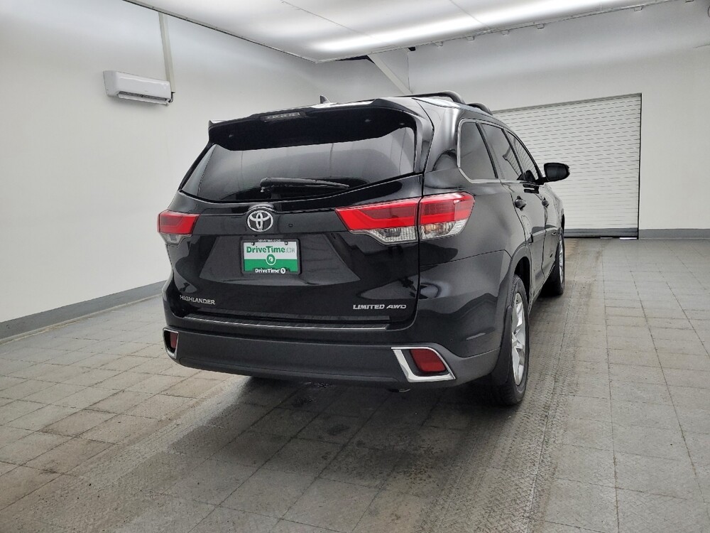 2019 Toyota Highlander in Toledo, OH 43617 - 18117325 7