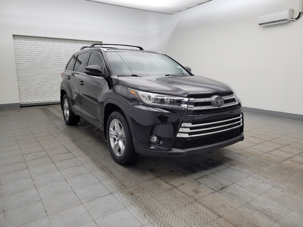 2019 Toyota Highlander in Toledo, OH 43617 - 18117325 13