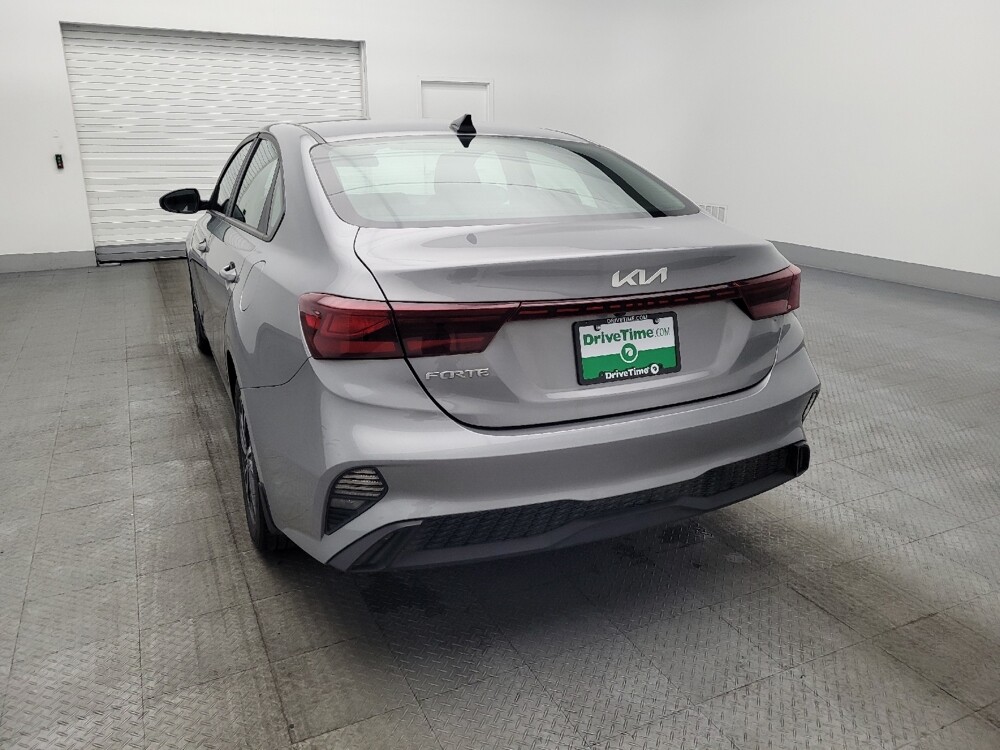 2024 Kia Forte in Jacksonville, FL 32210 - 18117331 6