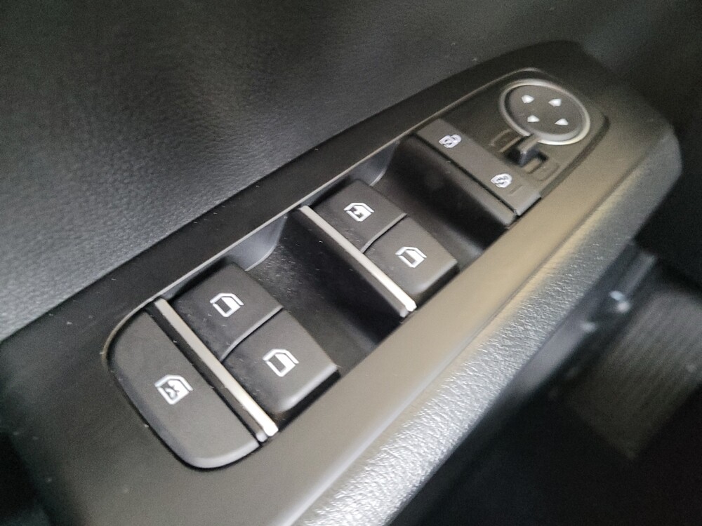 2025 Kia Soul in Toledo, OH 43617 - 18117332 27