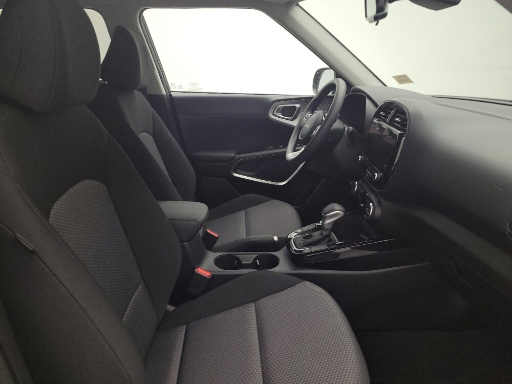 2025 Kia Soul in Toledo, OH 43617 - 18117332 21