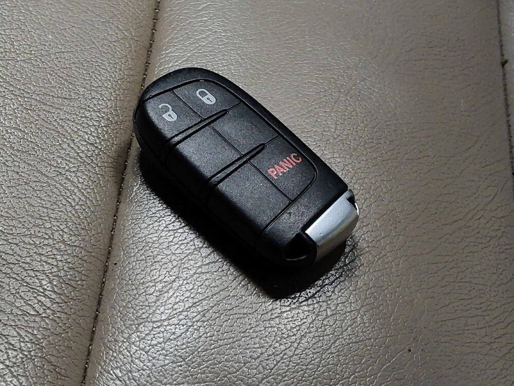 2016 Jeep Grand Cherokee in Glendale, AZ 85301 - 18117340 32