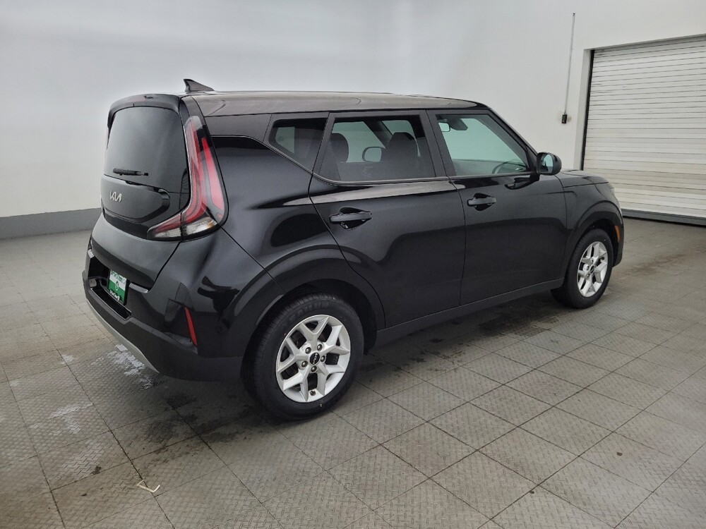 2023 Kia Soul in Pittsburgh, PA 15237 - 18117342 10