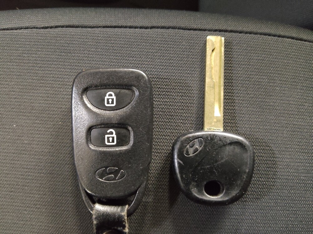 2014 Hyundai Accent in Duluth, GA 30096 - 18117346 32