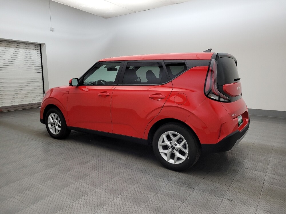 2025 Kia Soul in Glendale, AZ 85301 - 18117364 3