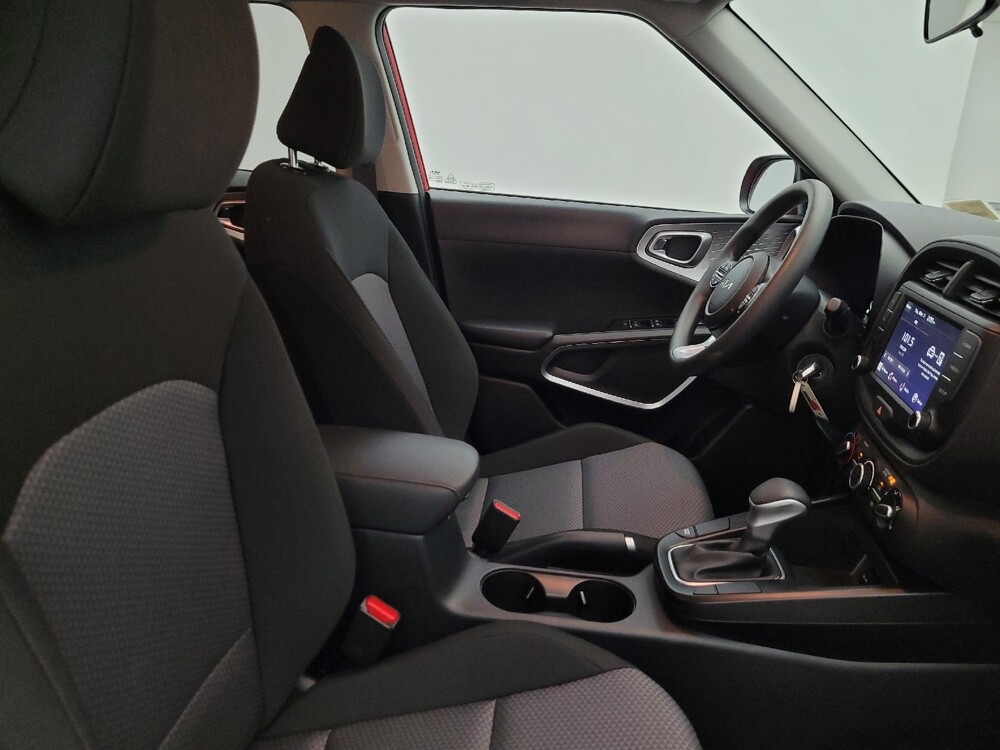 2025 Kia Soul in Glendale, AZ 85301 - 18117364 21