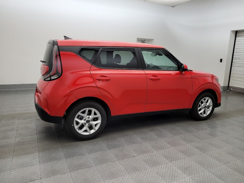 2025 Kia Soul in Glendale, AZ 85301 - 18117364 10