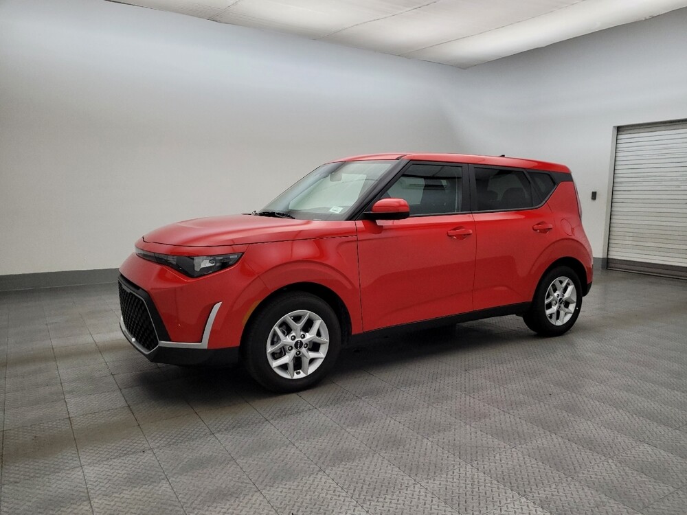 2025 Kia Soul in Glendale, AZ 85301 - 18117364 2