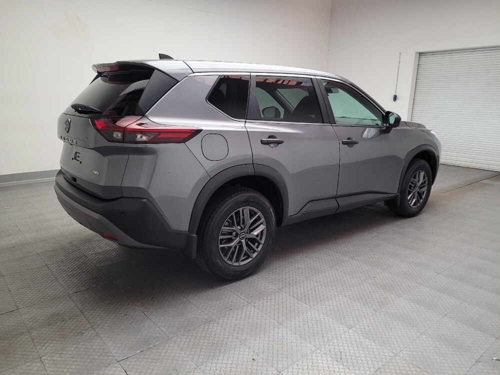 2023 Nissan Rogue in Downey, CA 90241 - 18117368 9