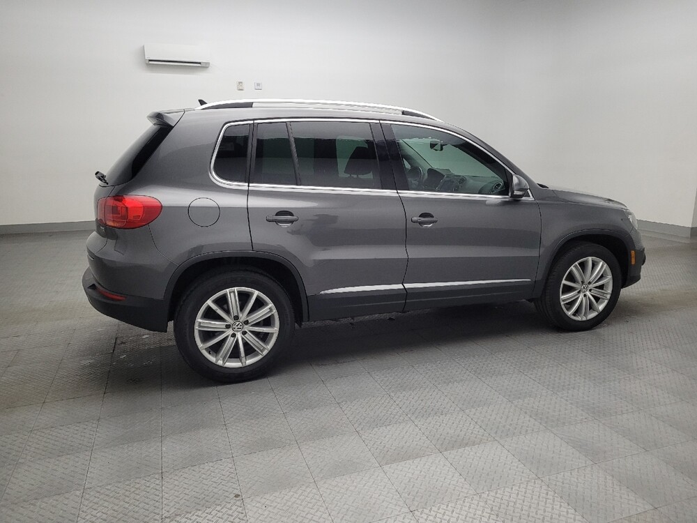 2016 Volkswagen Tiguan in Fort Worth, TX 76116 - 18117374 10
