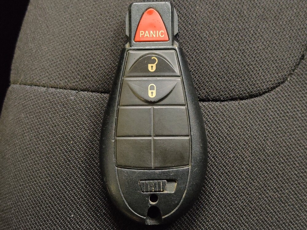 2019 Jeep Cherokee in Houston, TX 77034 - 18117376 32