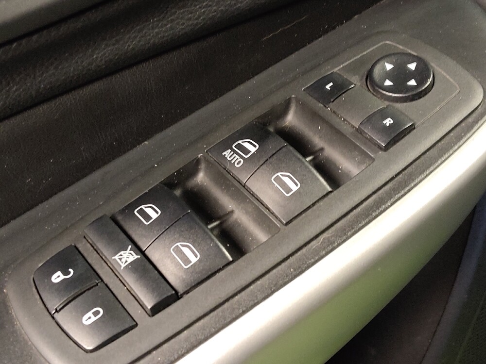 2019 Jeep Cherokee in Houston, TX 77034 - 18117376 27