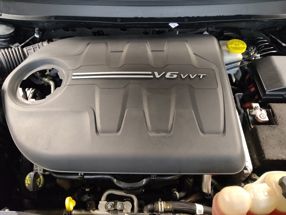 2019 Jeep Cherokee in Houston, TX 77034 - 18117376 30