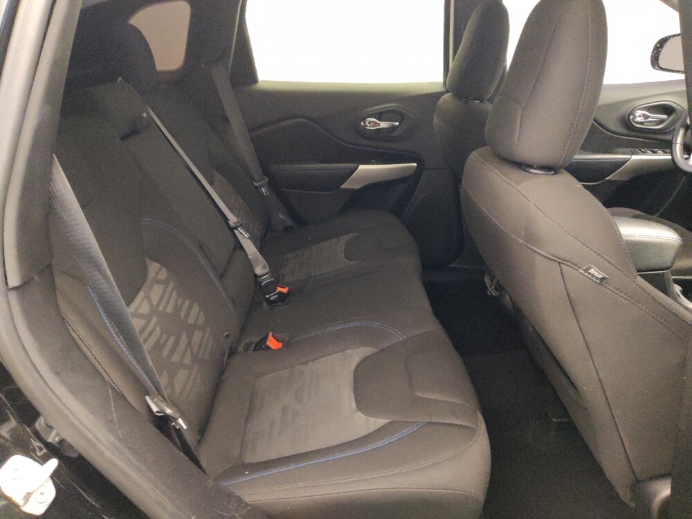 2019 Jeep Cherokee in Houston, TX 77034 - 18117376 19