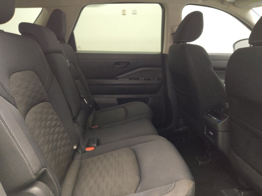 2023 Nissan Pathfinder in Lewisville, TX 75067 - 18117384 19