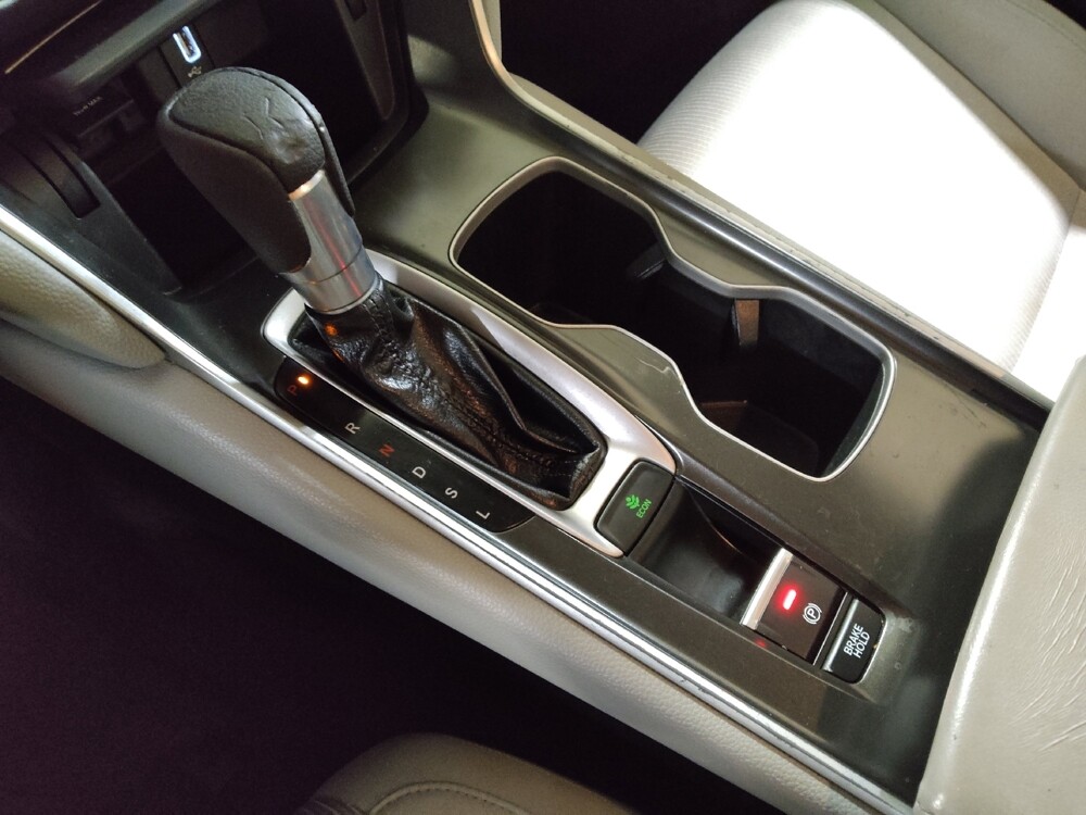 2018 Honda Accord in Fort Worth, TX 76116 - 18117401 26