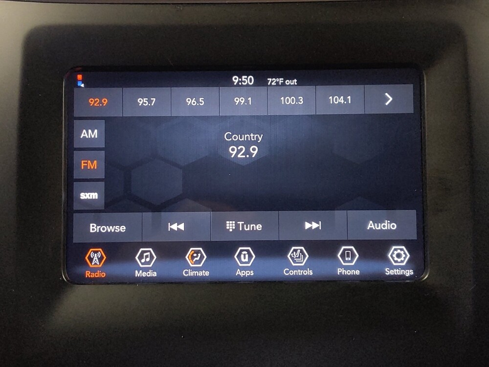 2020 Jeep Cherokee in Houston, TX 77074 - 18117446 25