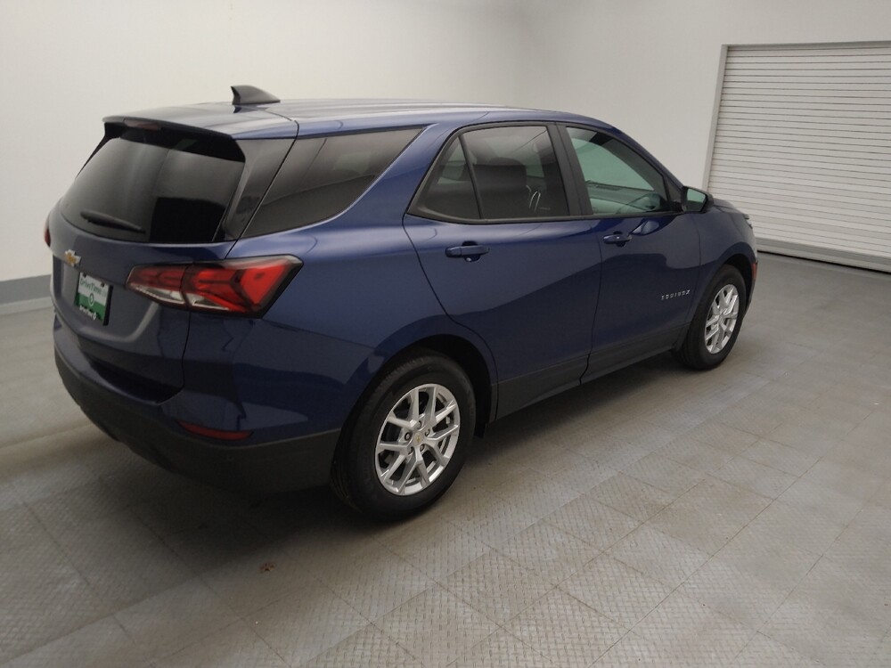 2022 Chevrolet Equinox in Lakewood, CO 80215 - 18117451 10