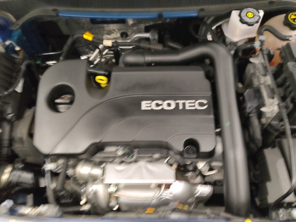 2022 Chevrolet Equinox in Lakewood, CO 80215 - 18117451 30