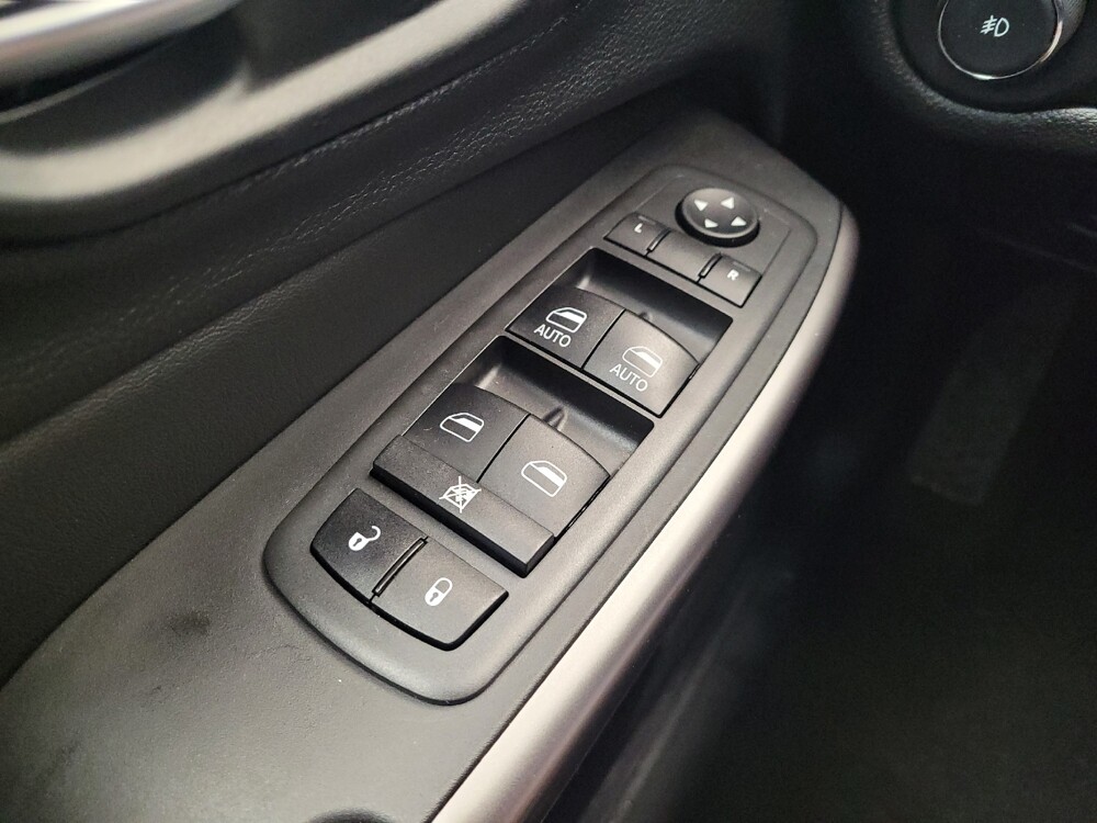 2021 Jeep Cherokee in Miamisburg, OH 45342 - 18117453 27