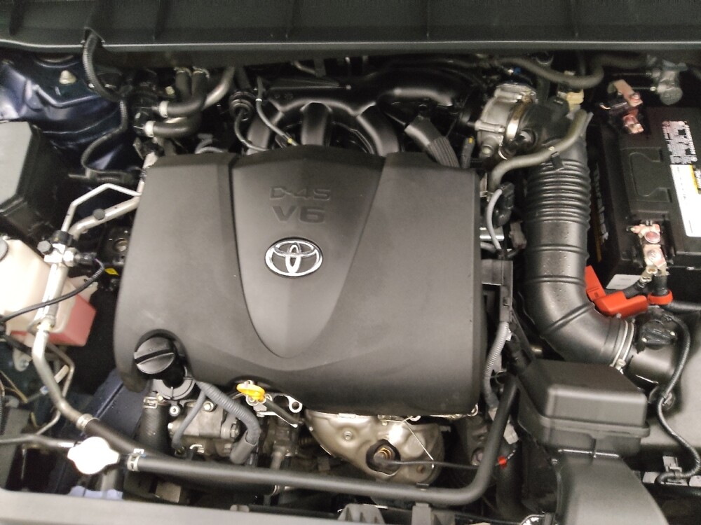 2020 Toyota Highlander in Lakewood, CO 80215 - 18117455 30